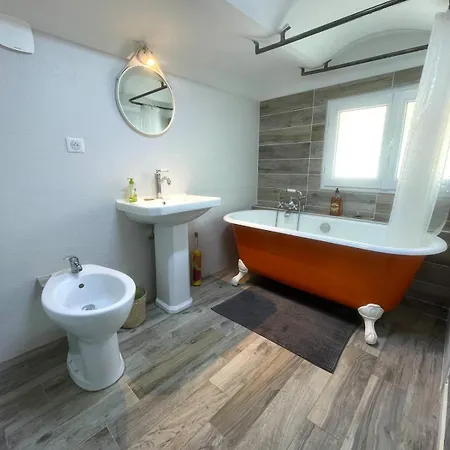 Апартаменты T3 Centre Ним